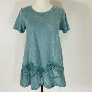 Altar’d State Green Flare Faded 100% Cotton Top w Cutout Detail Size S